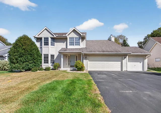 Single family home for sale at 1781 Brighton Trl, Saint Paul, MN 55125 | MLS# 7142984