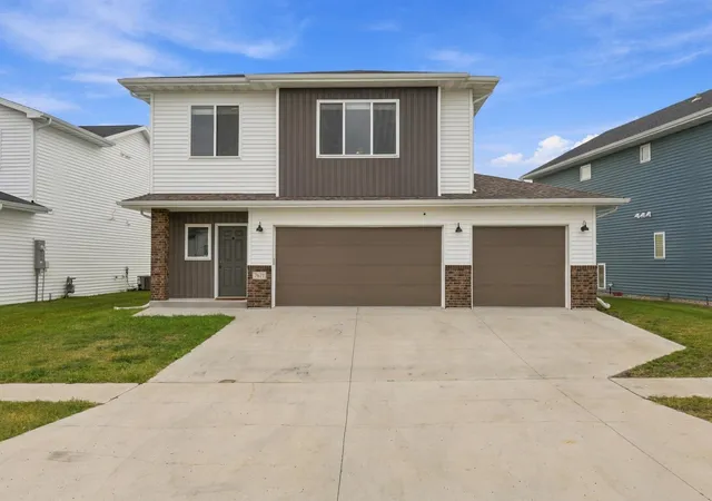 Photo 1 of Single family home for sale at 7671 Cub Crk Way, Horace, ND 58047 | MLS# 7143267 | Listing updated on 2026-10-05