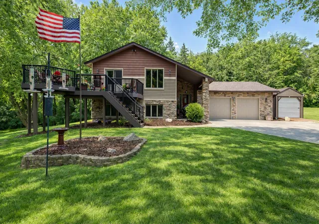 Photo 1 of Single family home for sale at 22710 Pinto Ln, Lakeville, MN 55044 | MLS# 7143404 | Listing updated on 2026-09-18