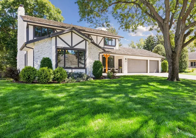 Photo 3 of Single family home for sale at 7505 Hyde Park Dr, Minneapolis, MN 55439 | MLS# 7143686 | Listing updated on 2026-09-18