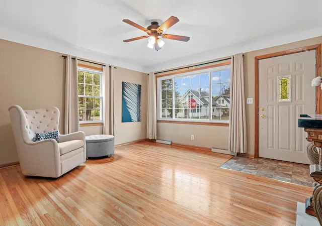 Photo 3 of Single family home for sale at 259 8th Avenue S, South Saint Paul, MN 55075 | MLS# 7143718 | Listing updated on 2026-09-17