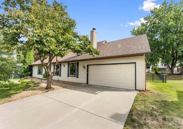 Photo 3 of Single family home for sale at 7730 Countryside Dr, Minneapolis, MN 55438 | MLS# 7143770 | Listing updated on 2026-09-17