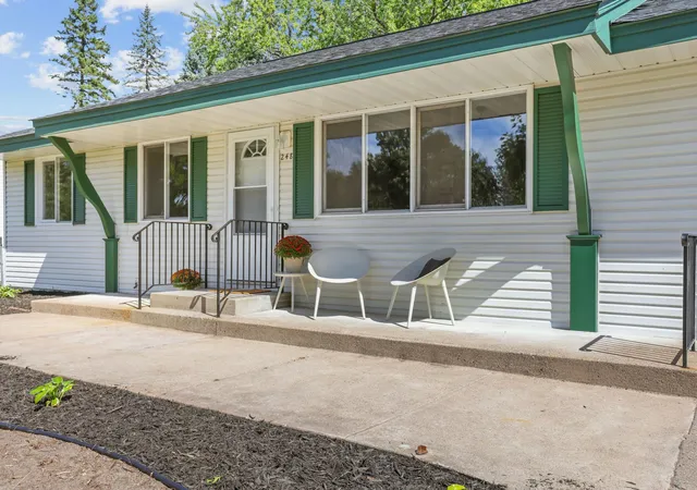 Photo 4 of Single family home for sale at 248 Galaxy Dr, Circle Pines, MN 55014 | MLS# 7144026 | Listing updated on 2026-09-18