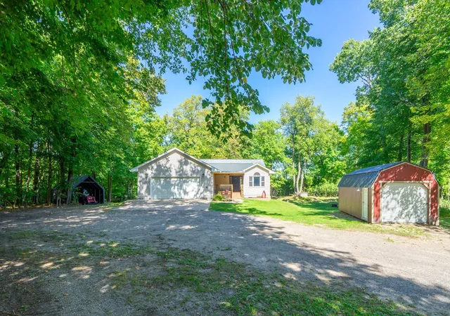 Photo 2 of Single family home for sale at 6962 County Rd 127, Brainerd, MN 56401 | MLS# 7144033 | Listing updated on 2026-09-16