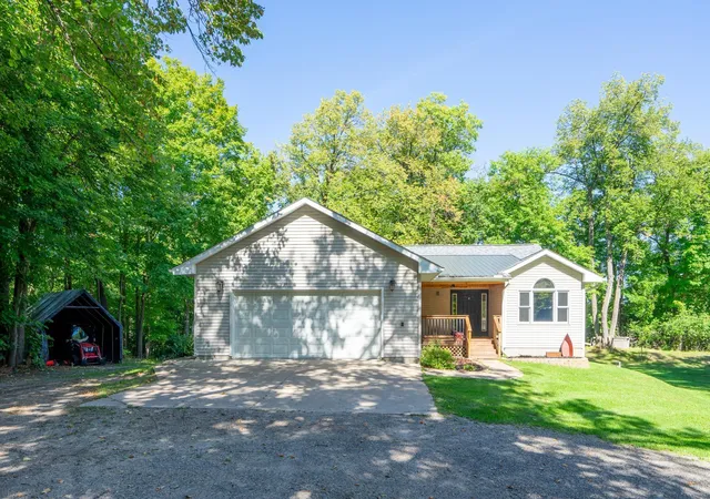Photo 3 of Single family home for sale at 6962 County Rd 127, Brainerd, MN 56401 | MLS# 7144033 | Listing updated on 2026-09-16