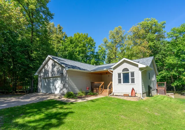 Photo 3 of Single family home for sale at 6962 County Rd 127, Brainerd, MN 56401 | MLS# 7144033 | Listing updated on 2026-09-16