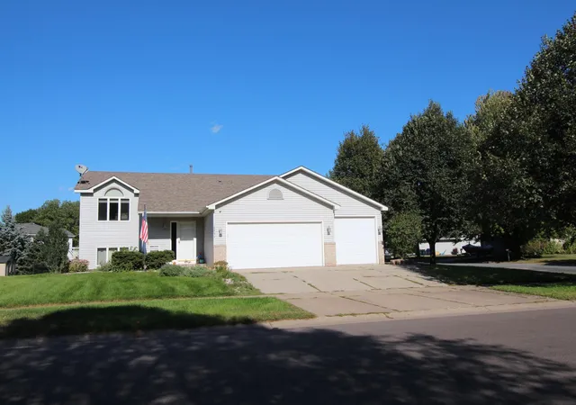 Photo 1 of Single family home for sale at 18896 Embers Ave, Farmington, MN 55024 | MLS# 7144076 | Listing updated on 2026-09-16