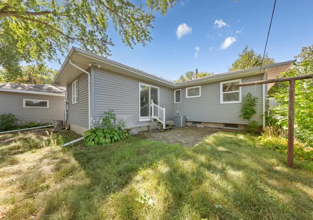 Photo 3 of Single family home for sale at 4242 Limestone Dr, Saint Paul, MN 55122 | MLS# 7144187 | Listing updated on 2026-09-18