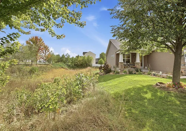 Photo 4 of Single family home for sale at 4013 126th Place, Savage, MN 55378 | MLS# 7144327 | Listing updated on 2026-09-19