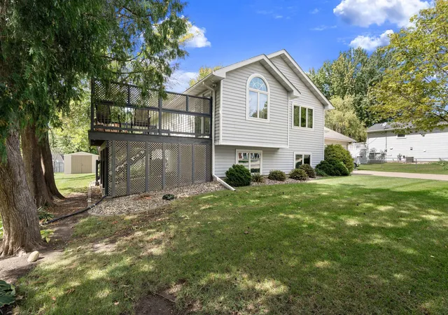 Photo 3 of Single family home for sale at 210 Hilltop Ave, Owatonna, MN 55060 | MLS# 7144726 | Listing updated on 2026-09-18