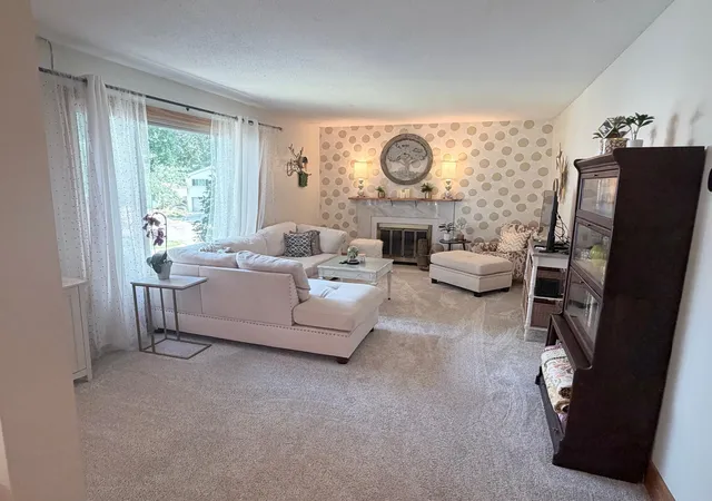 Single family home for sale at 118 Avignon Ct, Saint Paul, MN 55125 | MLS# 7144842