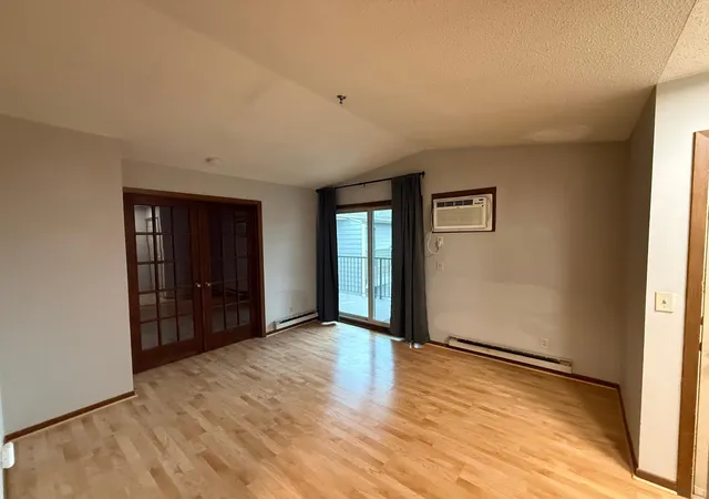 Photo 3 of Condo for sale at 2120 Ridge Dr #31, Minneapolis, MN 55416 | MLS# 7144947 | Listing updated on 2026-09-18