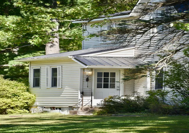 Photo 3 of Single family home for sale at 2425 421st Avenue Ne, Braham, MN 55006 | MLS# 7145000 | Listing updated on 2026-09-18