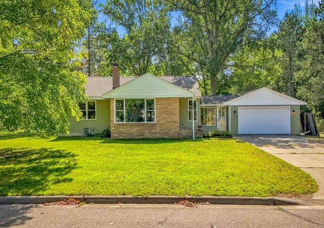 Photo 2 of Sale Pending at 607 Fair Ave W, Mora, MN 55051 | MLS# 7145365 | Listing updated on 2026-09-24
