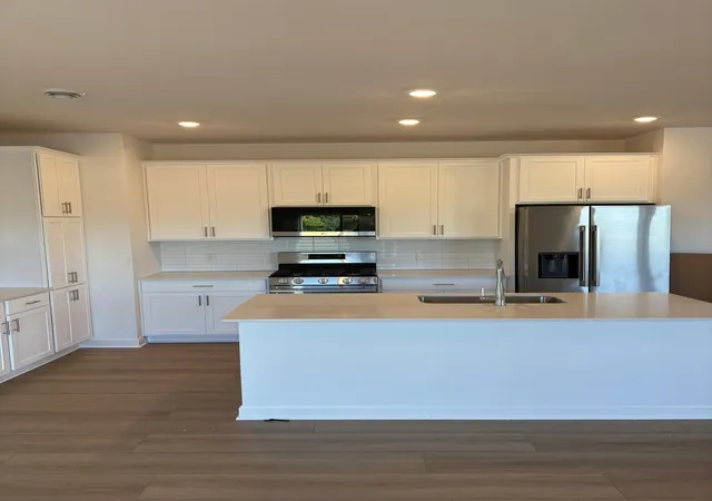 Photo 2 of Single family home for sale at 21725 Rose Dr, Farmington, MN 55024 | MLS# 7145427 | Listing updated on 2026-09-17