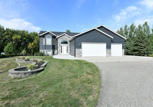 Photo 1 of Single family home for sale at 8018 Aquarius Dr, Fargo, ND 58104 | MLS# 7145452 | Listing updated on 2026-09-17