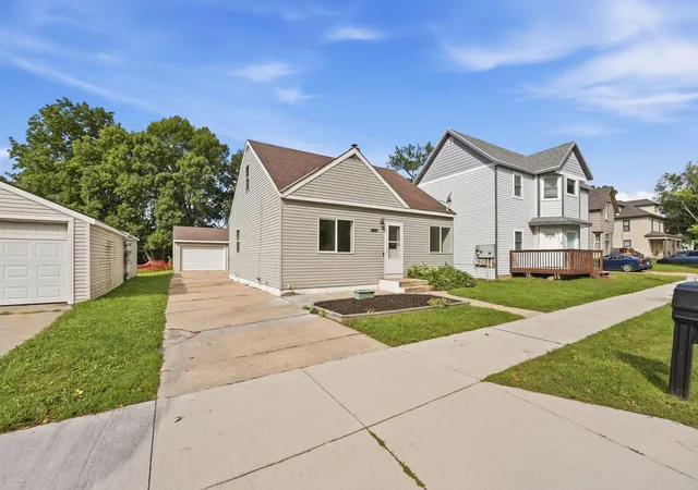 Photo 1 of Single family home for sale at 416 2nd Street Se, Willmar, MN 56201 | MLS# 7145493 | Listing updated on 2026-09-18