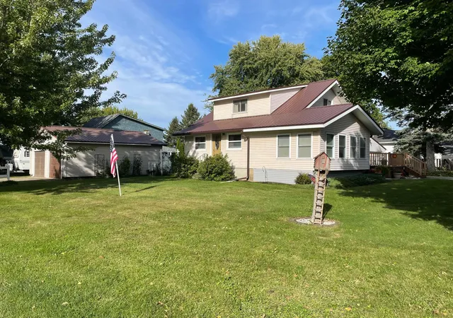 Photo 1 of Single family home for sale at 404 1st Street Nw, Grand Meadow, MN 55936 | MLS# 7145529 | Listing updated on 2026-09-17