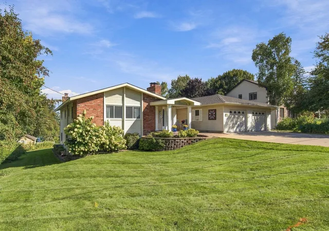 Photo 2 of Single family home for sale at 8792 154th Street W, Prior Lake, MN 55372 | MLS# 7145559 | Listing updated on 2026-09-18