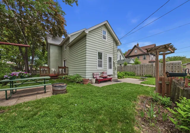 Photo 2 of Single family home for sale at 1152 Ross Ave, Saint Paul, MN 55106 | MLS# 7145606 | Listing updated on 2026-09-17