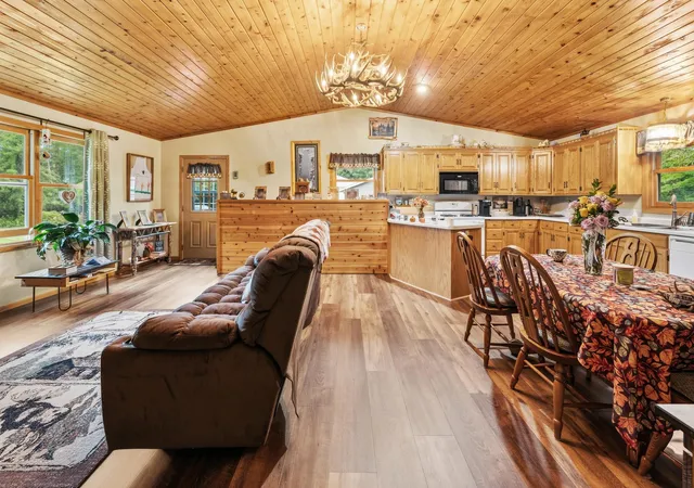 Photo 3 of Single family home for sale at 2534 Olympic St, Brook Park, MN 55007 | MLS# 7145616 | Listing updated on 2026-10-02