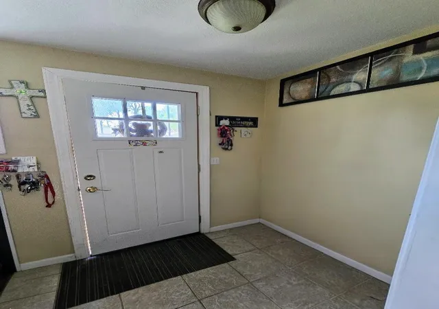 Photo 3 of Single family home for sale at 531 6th Avenue SW, Pipestone, MN 56164 | MLS# 7145666 | Listing updated on 2026-09-18