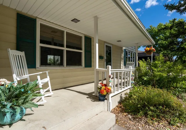 Photo 3 of Single family home for sale at 913 Park Dr S, Fargo, ND 58103 | MLS# 7145673 | Listing updated on 2026-09-17
