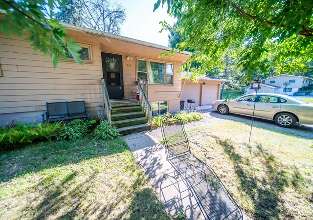 Photo 1 of Sale Pending at 226 27th Street Ne, Rochester, MN 55906 | MLS# 7145766 | Listing updated on 2026-09-17