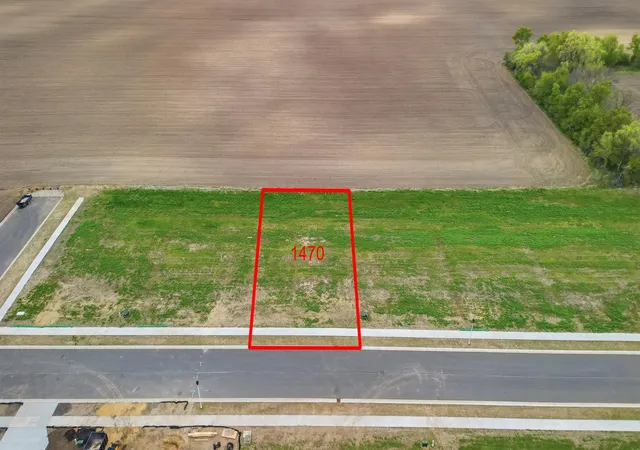 Photo 1 of Land for sale at 1470 Cullen St, Saint Peter, MN 56082 | MLS# 7145943 | Listing updated on 2026-09-17