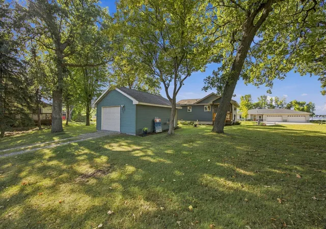 Photo 3 of Single family home for sale at 1712 Kestrel Cir, Buffalo, MN 55313 | MLS# 7145980 | Listing updated on 2026-09-18