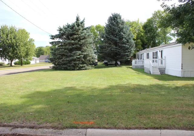 Photo 2 of Single family home for sale at 304 4th Street S, Hoffman, MN 56339 | MLS# 7146072 | Listing updated on 2026-09-18