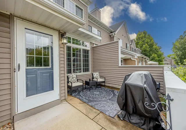 Photo 3 of Single family home for sale at 18126 Settlers Way, Eden Prairie, MN 55347 | MLS# 7146212 | Listing updated on 2026-09-19