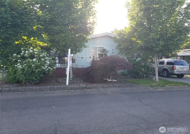 Photo 1 of Manufactured home for sale at 520 Willow Dr #111, Enumclaw, WA 98022 | MLS# NWM2018174 | Listing updated on 2026-09-17