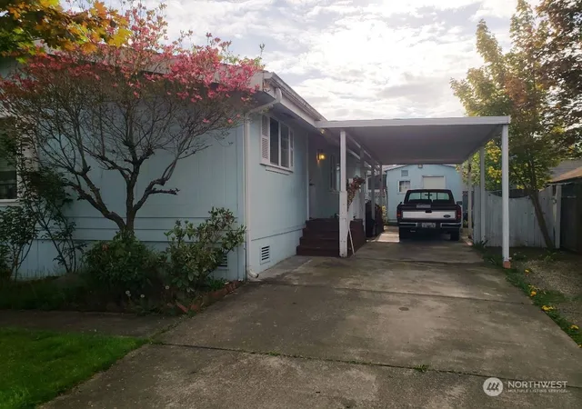 Photo 2 of Manufactured home for sale at 520 Willow Dr #111, Enumclaw, WA 98022 | MLS# NWM2018174 | Listing updated on 2026-09-17