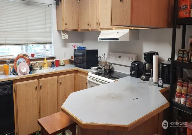 Photo 3 of Manufactured home for sale at 520 Willow Dr #111, Enumclaw, WA 98022 | MLS# NWM2018174 | Listing updated on 2026-09-17