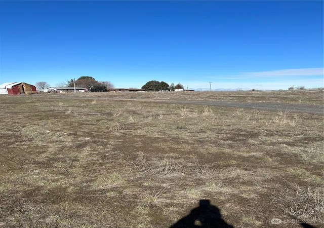 Photo 3 of Land for sale at 0 Lot 6 Rd M Ne, Moses Lake, WA 98837 | MLS# NWM2043944 | Listing updated on 2026-09-17