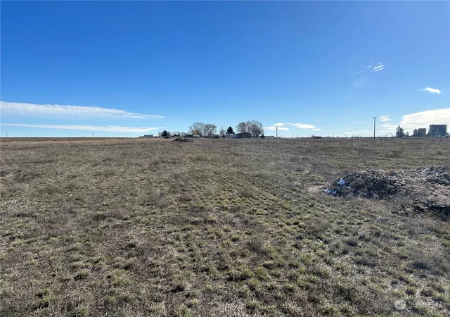 Photo 4 of Land for sale at 0 Lot 1 Rd 4 NE, Moses Lake, WA 98837 | MLS# NWM2043951 | Listing updated on 2026-09-17