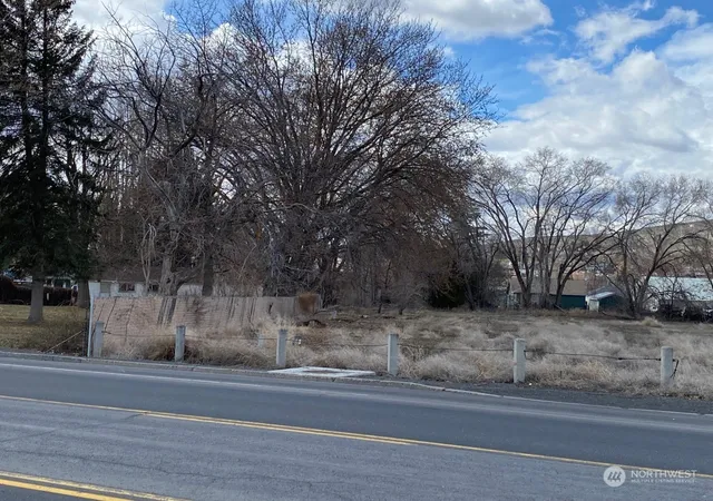 Photo 3 of Land for sale at 735 Basin St Nw, Ephrata, WA 98823 | MLS# NWM2049052 | Listing updated on 2026-09-17