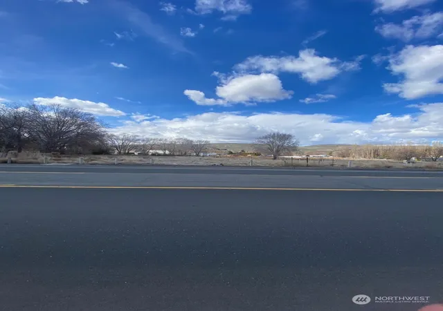 Photo 3 of Land for sale at 735 Basin St NW, Ephrata, WA 98823 | MLS# NWM2049052 | Listing updated on 2026-09-17