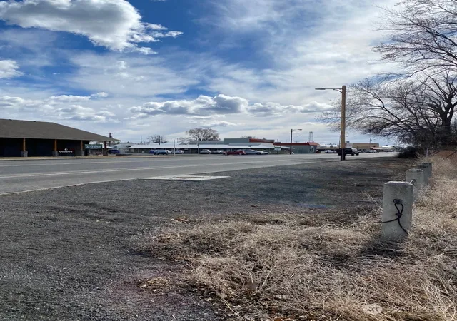 Photo 4 of Land for sale at 735 Basin St NW, Ephrata, WA 98823 | MLS# NWM2049052 | Listing updated on 2026-09-17