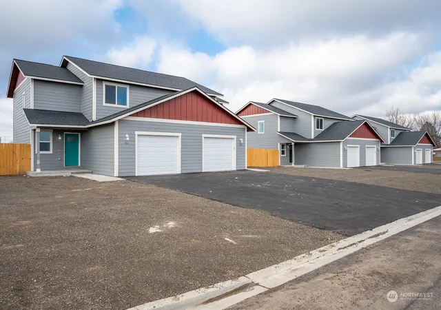 Photo 4 of House for sale at 505 S 507 Pine Ave, Warden, WA 98857 | MLS# NWM2150170 | Listing updated on 2026-09-17