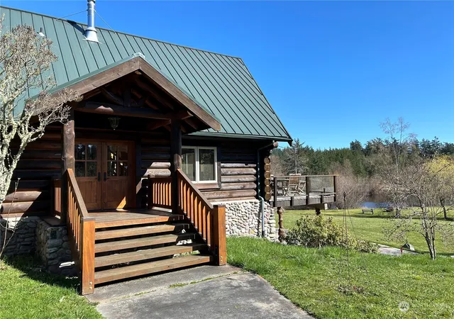 Photo 2 of Single family home for sale at 1738 Lampard Rd, Friday Harbor, WA 98250 | MLS# NWM2160102 | Listing updated on 2026-09-17