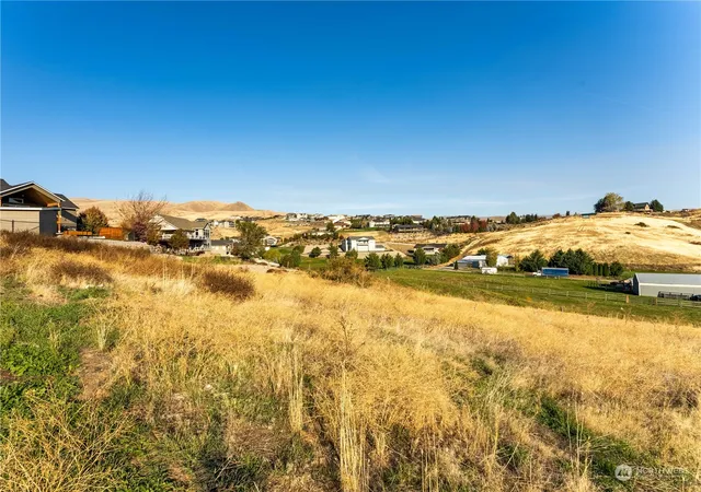 Photo 1 of Land for sale at 3992 Knowles Rd, Wenatchee, WA 98801 | MLS# NWM2176179 | Listing updated on 2026-09-17