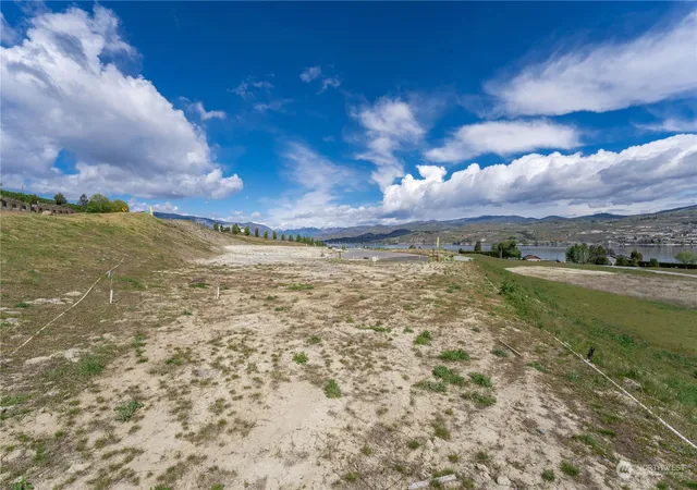 Photo 3 of Land for sale at 178 Loretta Ln, Chelan, WA 98816 | MLS# NWM2230587 | Listing updated on 2026-09-17