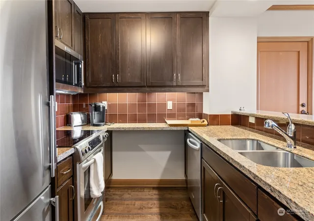 Photo 3 of Condo for sale at 3600 Suncadia Trl #3053, Cle Elum, WA 98922 | MLS# NWM2239149 | Listing updated on 2026-09-17
