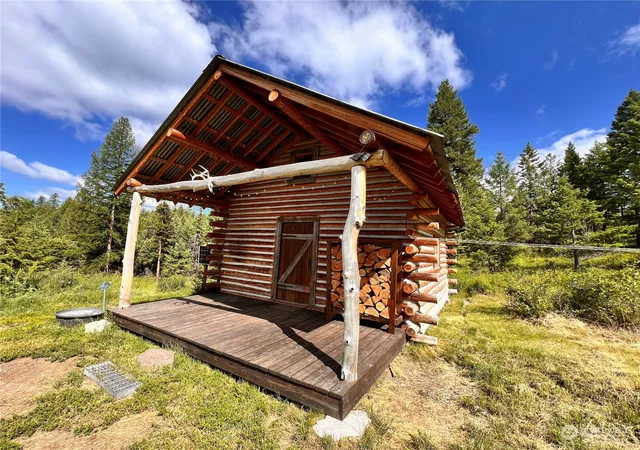 Photo 3 of Single family home for sale at 177 1st Creek Rd, Curlew, WA 99118 | MLS# NWM2262408 | Listing updated on 2026-09-17