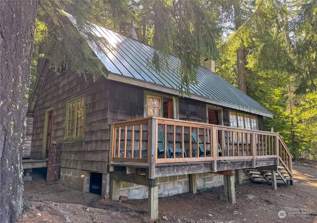 Photo 2 of Single family home for sale at 4061 Fs Rd 4832, Hyak, WA 98068 | MLS# NWM2270098 | Listing updated on 2026-09-17