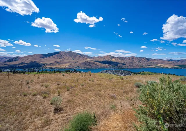 Photo 4 of Land for sale at 929 Long Dr, Chelan, WA 98816 | MLS# NWM2270888 | Listing updated on 2026-09-17