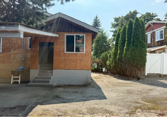 Photo 3 of Multi family home for sale at 2325 Wheaton Way, Bremerton, WA 98310 | MLS# NWM2274107 | Listing updated on 2026-10-13
