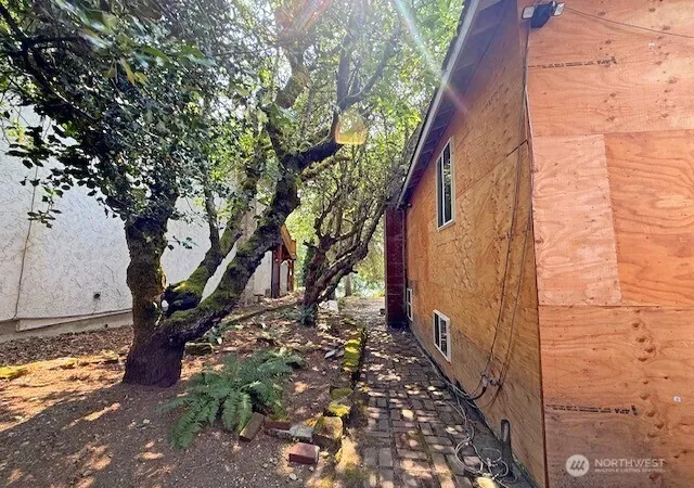 Photo 3 of House for sale at 2325 Wheaton Way, Bremerton, WA 98310 | MLS# NWM2274107 | Listing updated on 2026-10-13